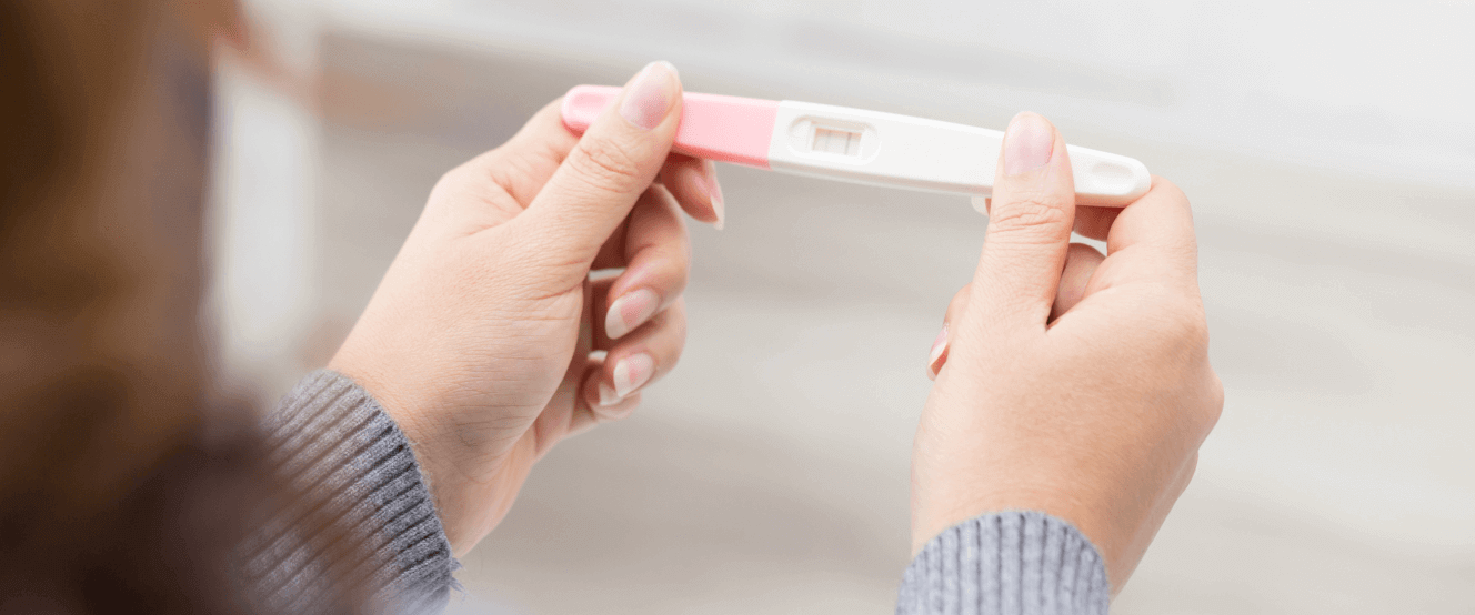 Бледная полоска на тесте на беременность - причины, последствия. Простыми словами