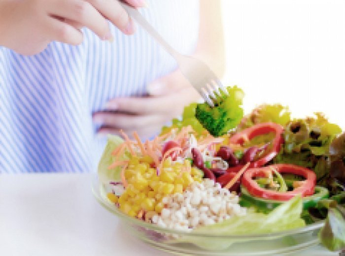 Как правильно питаться во время грудного вскармливания?
